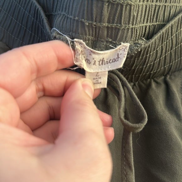 Hem & Thread Joggers - Picture 4 of 4